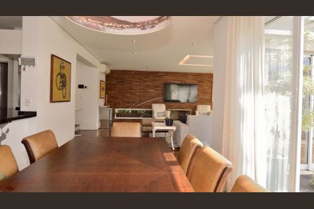 Casa à venda com 525m², 5 quartos e 5 vagas