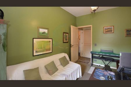 Casa à venda com 261m², 4 quartos e 4 vagas