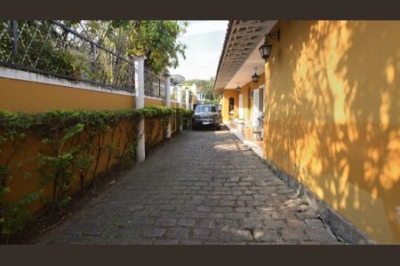 Casa à venda com 261m², 4 quartos e 4 vagas