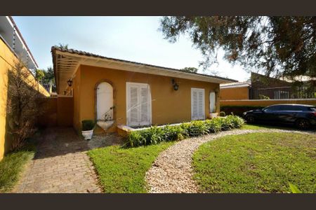 Casa à venda com 261m², 4 quartos e 4 vagas