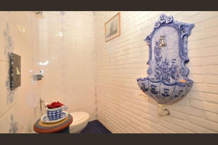 Casa à venda com 261m², 4 quartos e 4 vagas