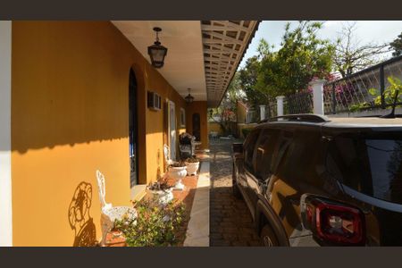 Casa à venda com 261m², 4 quartos e 4 vagas