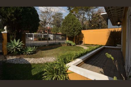 Casa à venda com 261m², 4 quartos e 4 vagas