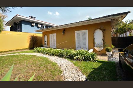 Casa à venda com 261m², 4 quartos e 4 vagas