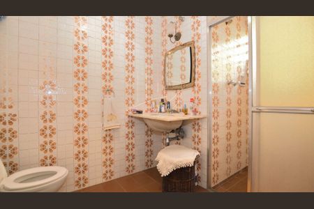 Casa à venda com 261m², 4 quartos e 4 vagas