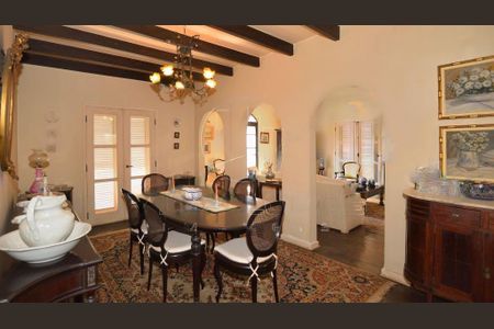 Casa à venda com 261m², 4 quartos e 4 vagas