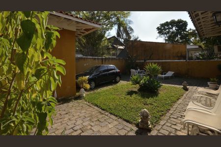 Casa à venda com 261m², 4 quartos e 4 vagas
