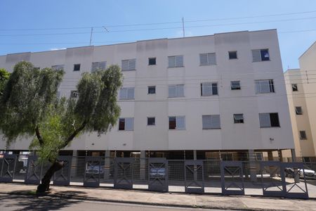 Apartamento para alugar com 45m², 2 quartos e 1 vagaFachada