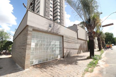 Casa para alugar com 360m², 3 quartos e 4 vagasFachada