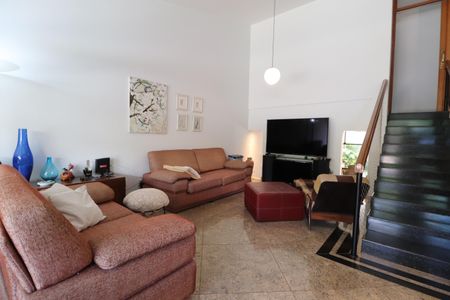 Casa para alugar com 360m², 3 quartos e 4 vagasSala de TV