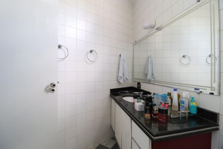 Casa para alugar com 360m², 3 quartos e 4 vagasBanheiro Social