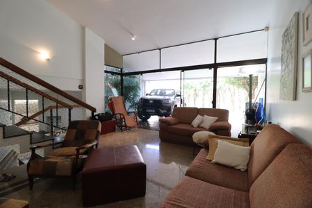 Casa para alugar com 360m², 3 quartos e 4 vagasSala de TV