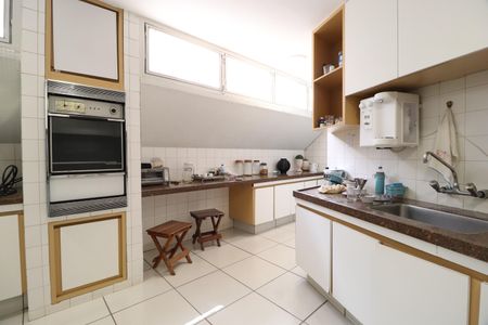 Casa para alugar com 360m², 3 quartos e 4 vagasCozinha