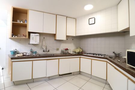 Casa para alugar com 360m², 3 quartos e 4 vagasCozinha