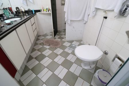 Casa para alugar com 360m², 3 quartos e 4 vagasBanheiro da Suíte