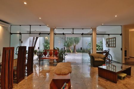 Casa para alugar com 360m², 3 quartos e 4 vagasSala