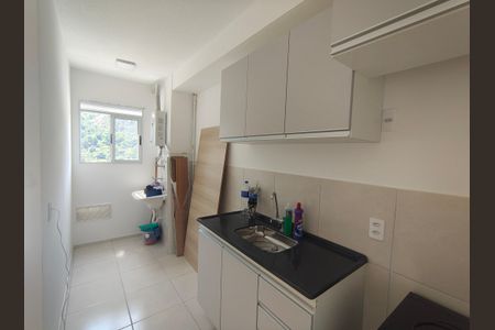 Cozinha de apartamento para alugar com 2 quartos, 45m² em Jacarepaguá, Rio de Janeiro