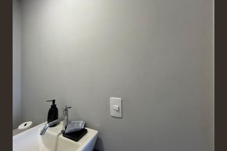 Apartamento à venda com 62m², 2 quartos e 1 vaga Apartamento à venda com 62m², 2 quartos e 1 vagaBanheiro de serviço