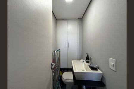 Apartamento à venda com 62m², 2 quartos e 1 vaga Apartamento à venda com 62m², 2 quartos e 1 vagaBanheiro de serviço