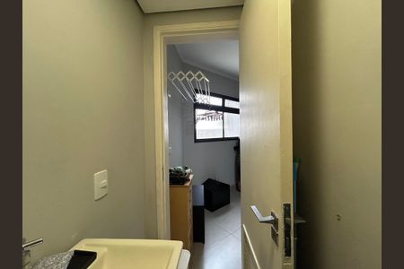 Apartamento à venda com 62m², 2 quartos e 1 vaga Apartamento à venda com 62m², 2 quartos e 1 vagaBanheiro de serviço