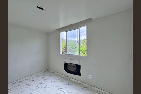 Quarto 1 de apartamento à venda com 2 quartos, 43m² em Vargem Pequena, Rio de Janeiro