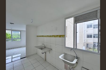 Apartamento à venda com 43m², 2 quartos e 1 vagaCozinha e Área de Serviço