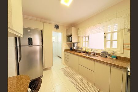 Casa à venda com 200m², 3 quartos e 2 vagasCozinha