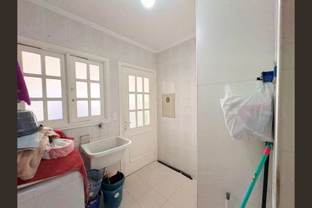 Casa à venda com 200m², 3 quartos e 2 vagasÁrea de Serviço