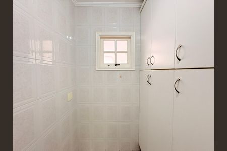 Casa à venda com 200m², 3 quartos e 2 vagasDespensa