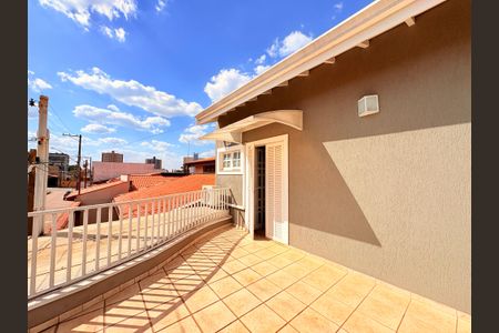 Casa à venda com 200m², 3 quartos e 2 vagasSacada da Suíte