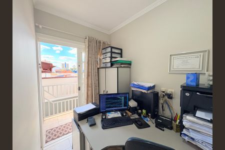 Casa à venda com 200m², 3 quartos e 2 vagasEscritório