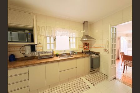 Casa à venda com 200m², 3 quartos e 2 vagasCozinha