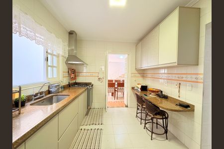 Casa à venda com 200m², 3 quartos e 2 vagasCozinha