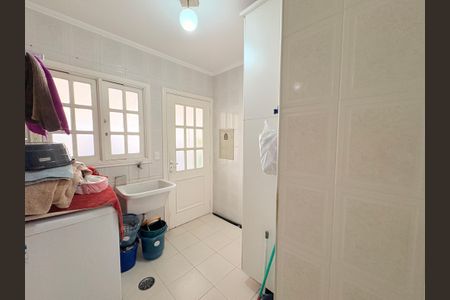 Casa à venda com 200m², 3 quartos e 2 vagasÁrea de Serviço