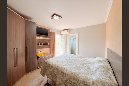 Casa à venda com 200m², 3 quartos e 2 vagasSuíte