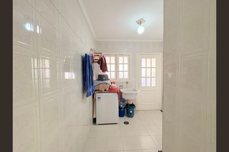 Casa à venda com 200m², 3 quartos e 2 vagasÁrea de Serviço