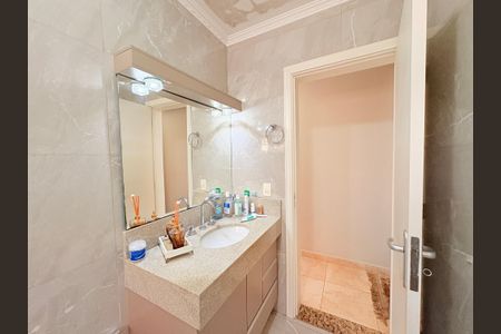 Casa à venda com 200m², 3 quartos e 2 vagasBanheiro Social