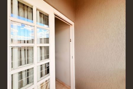 Casa à venda com 200m², 3 quartos e 2 vagasEscritório