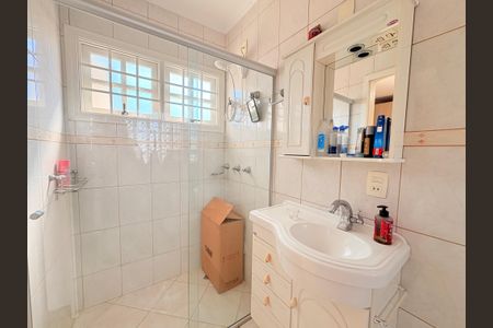 Casa à venda com 200m², 3 quartos e 2 vagasBanheiro da Suíte