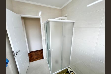 Casa à venda com 140m², 3 quartos e 2 vagas Casa à venda com 140m², 3 quartos e 2 vagasBanheiro