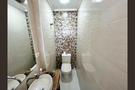 Casa à venda com 140m², 3 quartos e 2 vagas Casa à venda com 140m², 3 quartos e 2 vagasBanheiro da Suíte