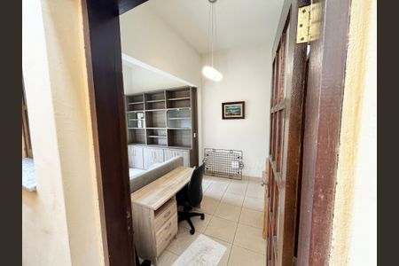 Casa à venda com 140m², 3 quartos e 2 vagas Casa à venda com 140m², 3 quartos e 2 vagasCorredor Externo/Sala 2