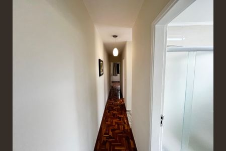 Casa à venda com 140m², 3 quartos e 2 vagas Casa à venda com 140m², 3 quartos e 2 vagasCorredor