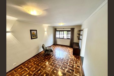 Casa à venda com 140m², 3 quartos e 2 vagas Casa à venda com 140m², 3 quartos e 2 vagasSala