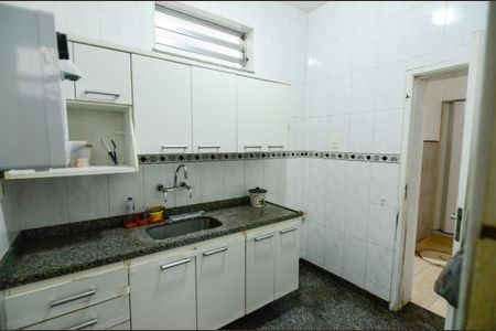 Casa à venda com 229m², 5 quartos e 3 vagasCozinha 2