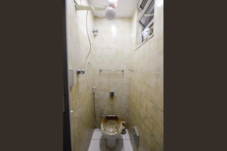 Casa à venda com 229m², 5 quartos e 3 vagasBanheiro de Serviço