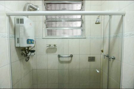 Casa à venda com 229m², 5 quartos e 3 vagasBanheiro 1