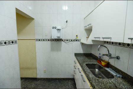 Casa à venda com 229m², 5 quartos e 3 vagasCozinha 2