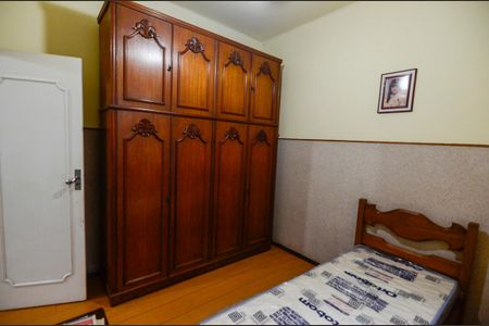 Casa à venda com 229m², 5 quartos e 3 vagasQuarto 4