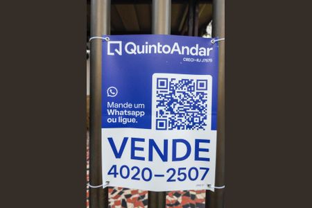 Casa à venda com 229m², 5 quartos e 3 vagasFachada